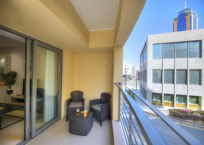 Lägenhet Elegant One Bedroom With Terrace In Uptown Portomaso Ddif1-4 *